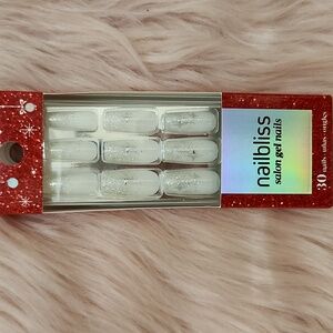 Brand New NAIL BLISS SALON GEL False Nails-L